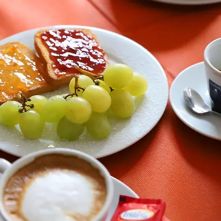 Cantiani Hotell Ancona