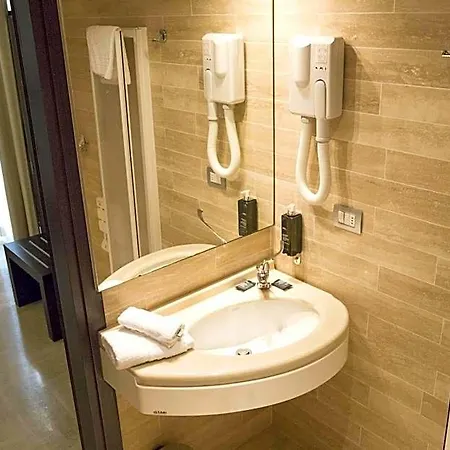 Отель Cantiani