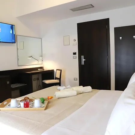Cantiani Hotel 3*