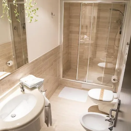 Hotel Cantiani 3*